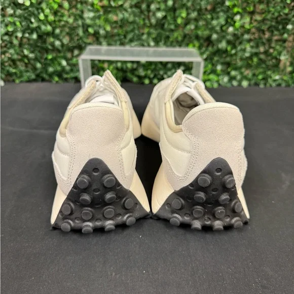 New Balance 327 Shoes - M7.5/W9 - Picture 5 of 10